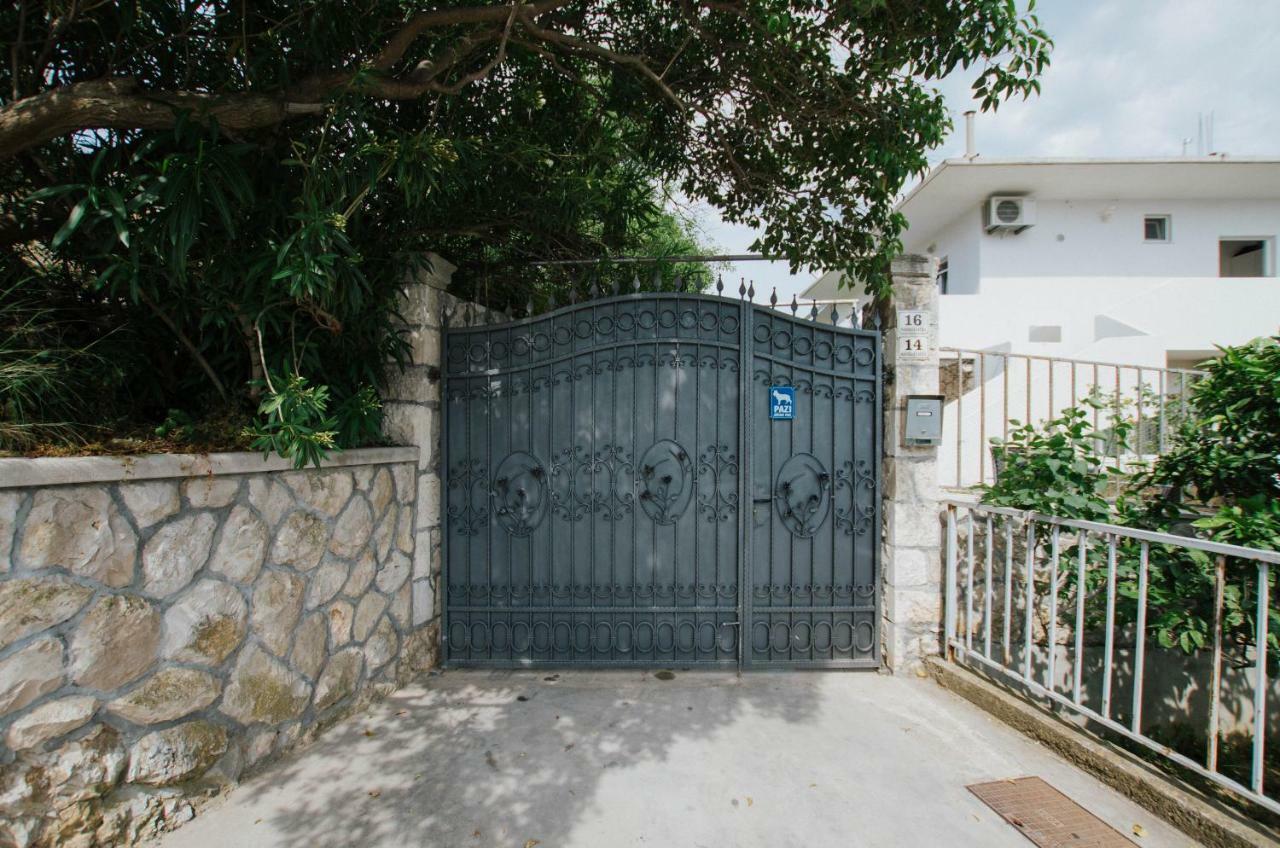 Mamma Mia Apartments-City Center هفار المظهر الخارجي الصورة